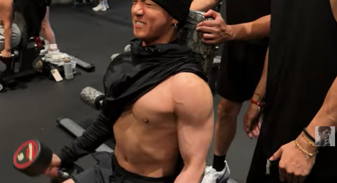 Jungkook BTS Bikin Internet Panas, Video Latihan di Gym Tanpa Baju Jadi Viral